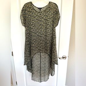 Top with gold accents can wear over tank top or any shirts.